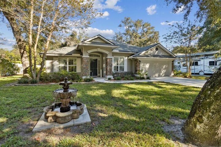 Property Photo: 5012 Karen Street FL 32034