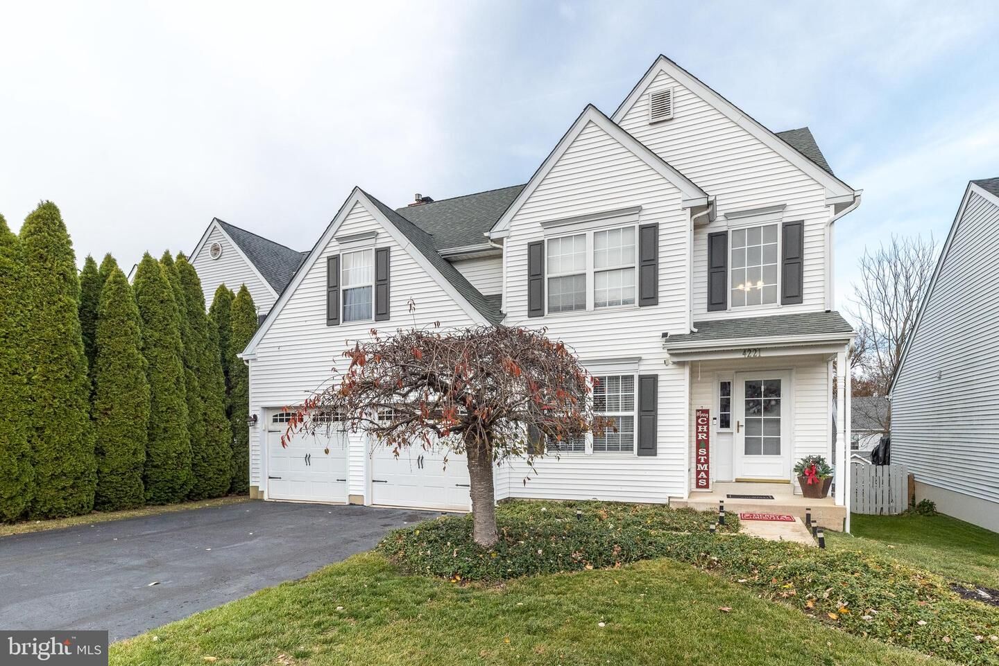 Property Photo:  4221 Sir Andrew Circle  PA 18902 