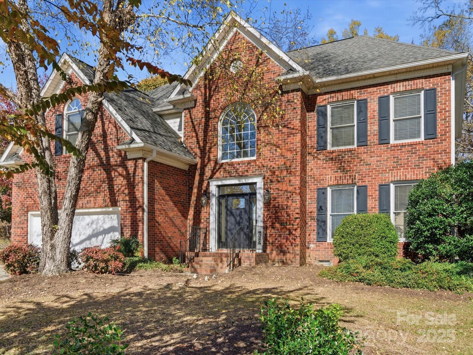 Property Photo: 12439 Oakbriar Lane NC 28273