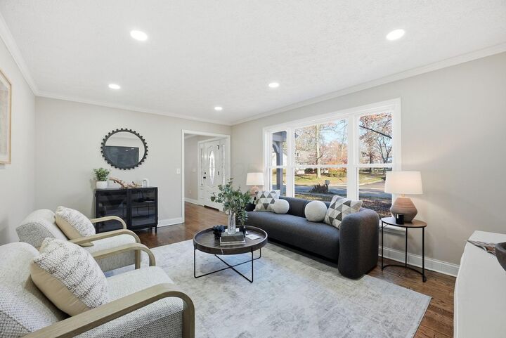 Property Photo: 1203 Autumn Creek Circle OH 43081