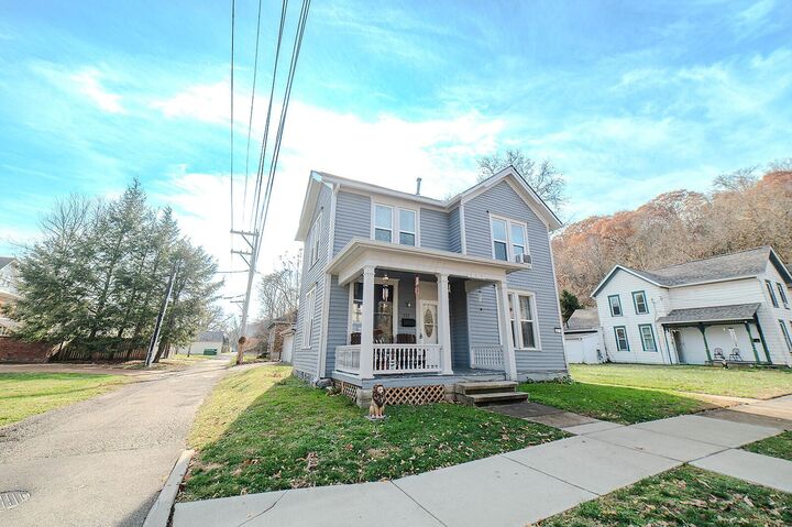 Property Photo:  322 Washington Street  OH 43701 