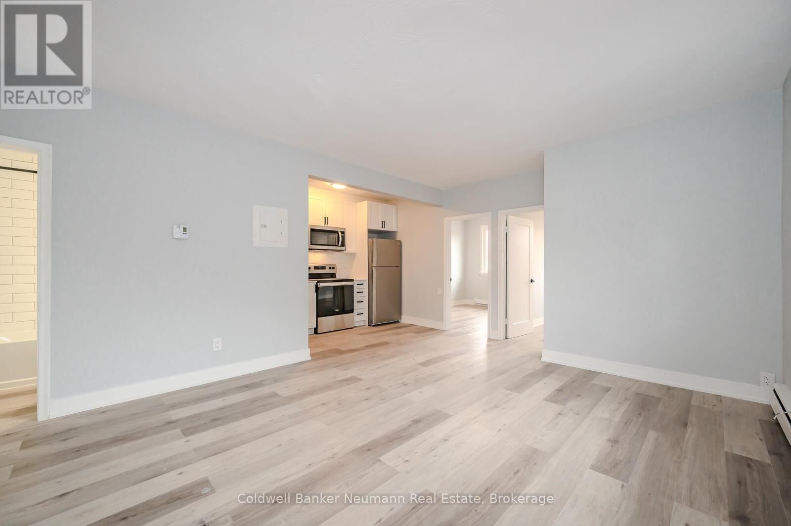 Property Photo: 104 Elizabeth Street 7 ON N1E 2X4