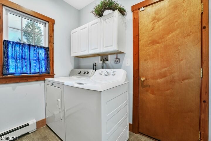 Property Photo:  42 Rainbow Trl  NJ 07834 