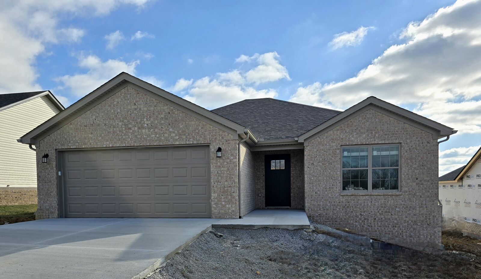 Property Photo:  912 Olympic Court  KY 40475 