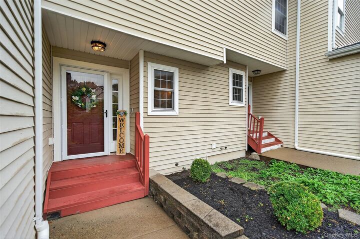 Property Photo:  80 Pewter Circle  NY 10918 