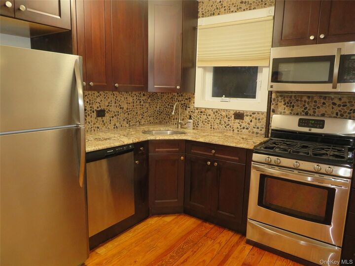 Property Photo:  3 S Magnolia Street  NY 10965 