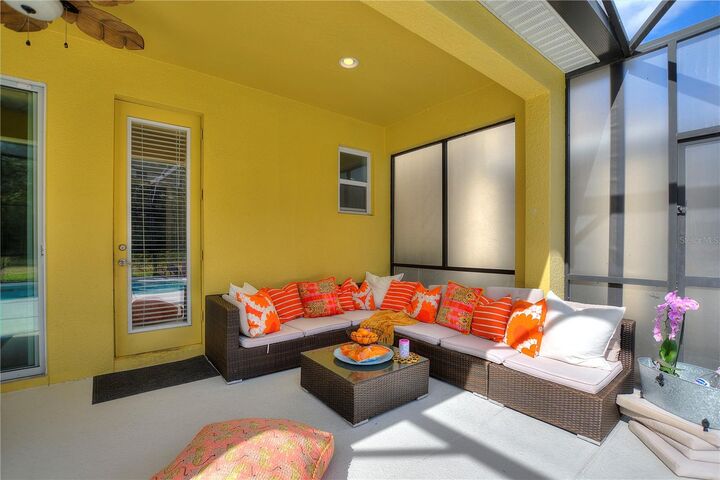 Property Photo:  5252 Oakbourne Avenue  FL 33837 