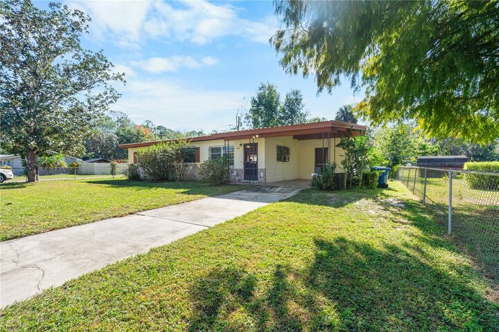 Property Photo:  528 Doctors Drive  FL 32765 