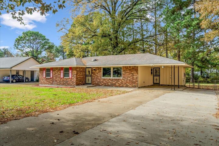 Property Photo:  3643 W Big Bend Dr  TN 38116 