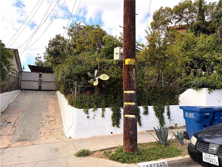 Property Photo:  543 S Ditman  CA 90063 