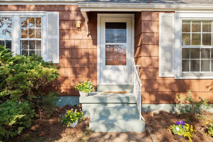 Property Photo: 618 Wade Cir TN 37072