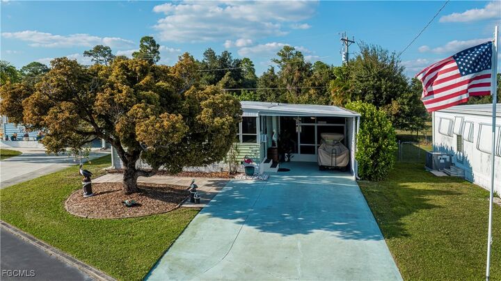 Property Photo:  123 Conestoga Trail  FL 33917 