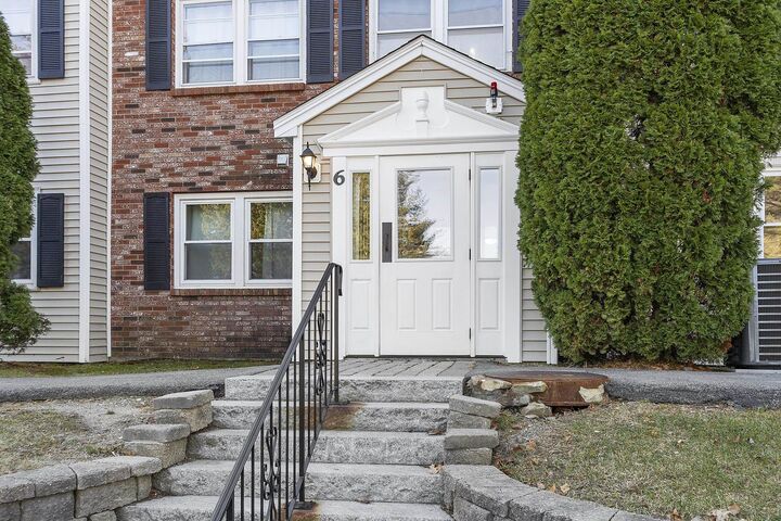 Property Photo: 6 Heritage Village Drive NH 03062