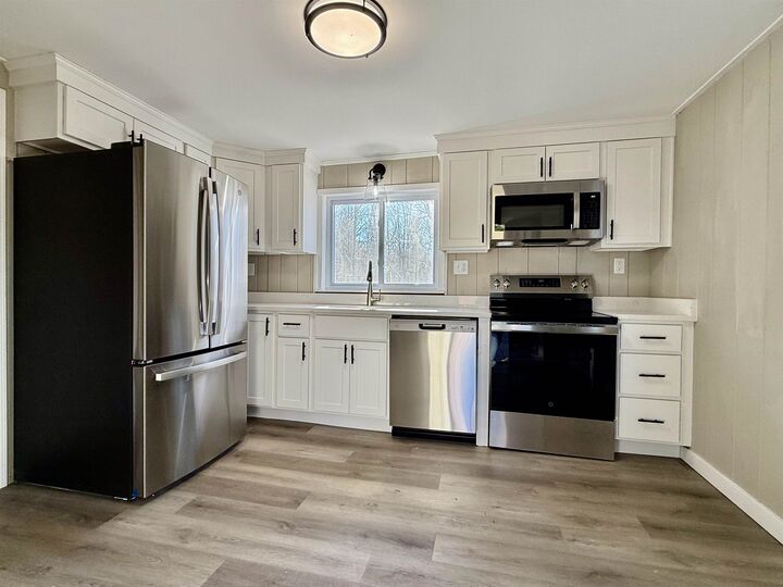 Property Photo:  82 Edgerly School Road  NH 03253 