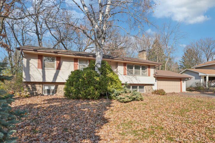 Property Photo:  1051 Tiller Lane  MN 55126 