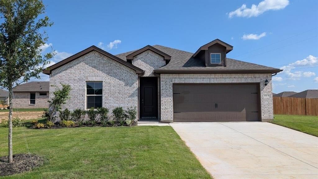 Property Photo:  933 Boll Weevil Drive  TX 76031 