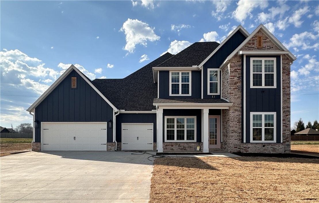 Property Photo:  6485 Courtland Avenue  AR 72762 