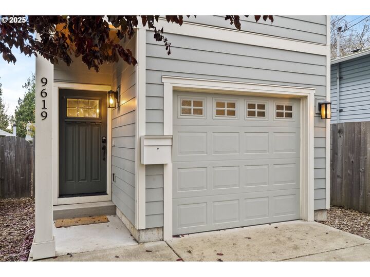 Property Photo: 9619 N Kalmar St OR 97203