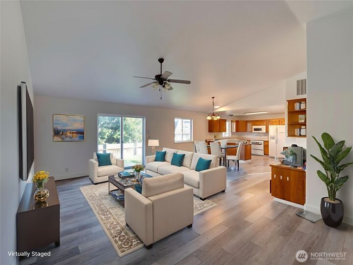 Property Photo:  500 SW Erie Street  WA 98277 