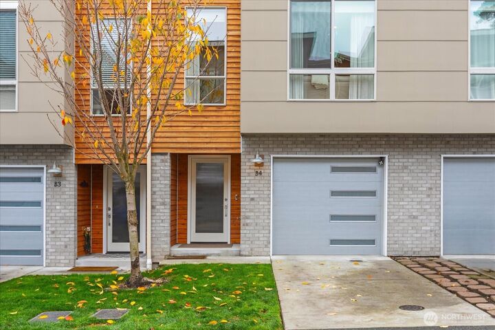 Property Photo: 7628 222nd Street SW B4 WA 98026