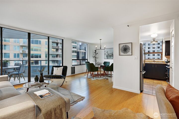 Property Photo:  2621  2nd Avenue 1202  WA 98121 