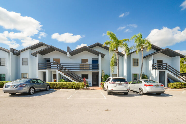 Property Photo: 1831 SW Palm City Road C501 FL 34994