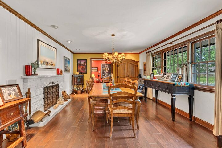 Property Photo:  619 N Stratford Ln  KS 67206 