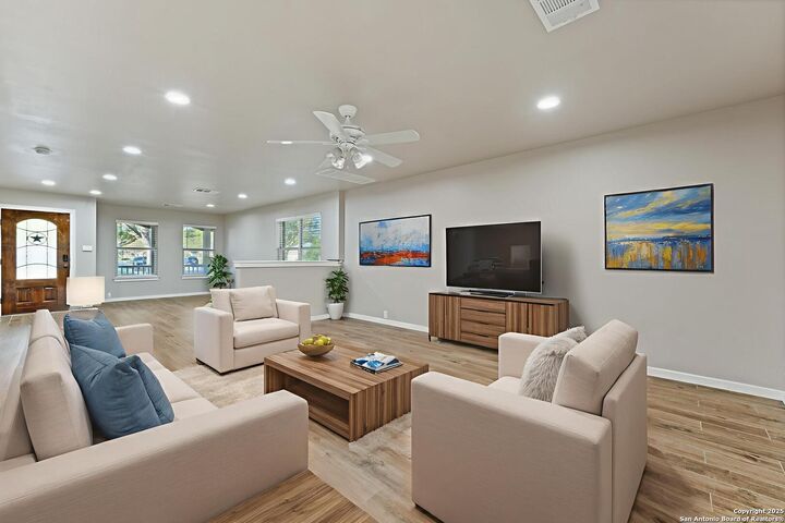 Property Photo:  8050 Rosespur  TX 78154 