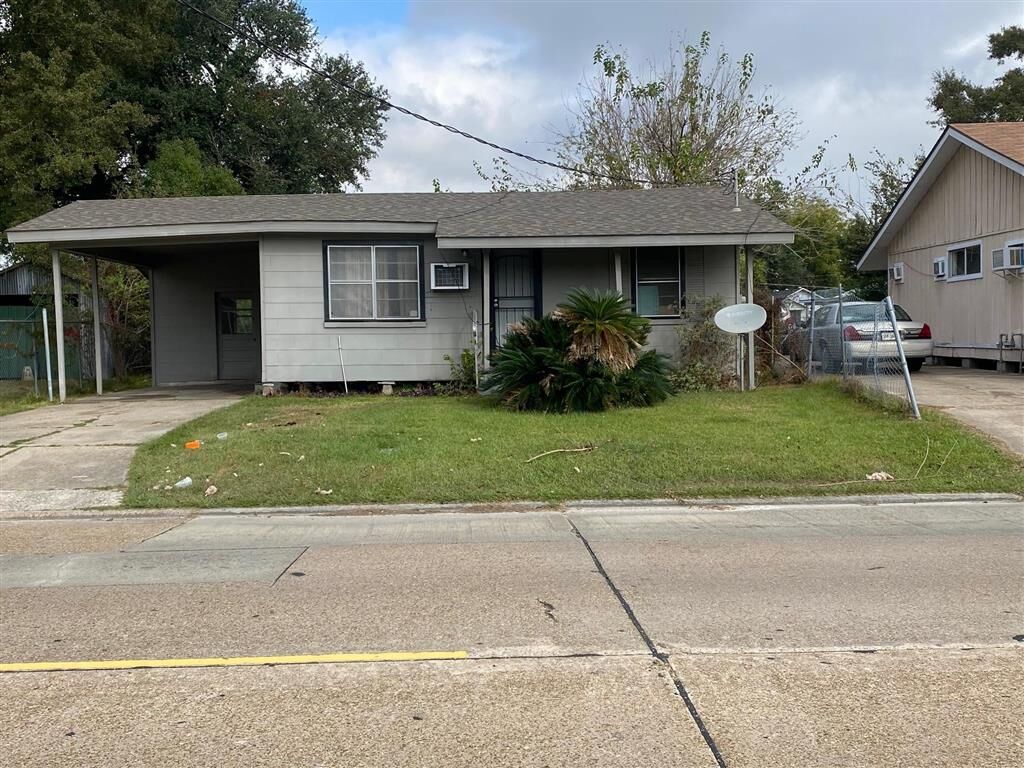 Property Photo:  1019 Alamo Street  LA 70601 