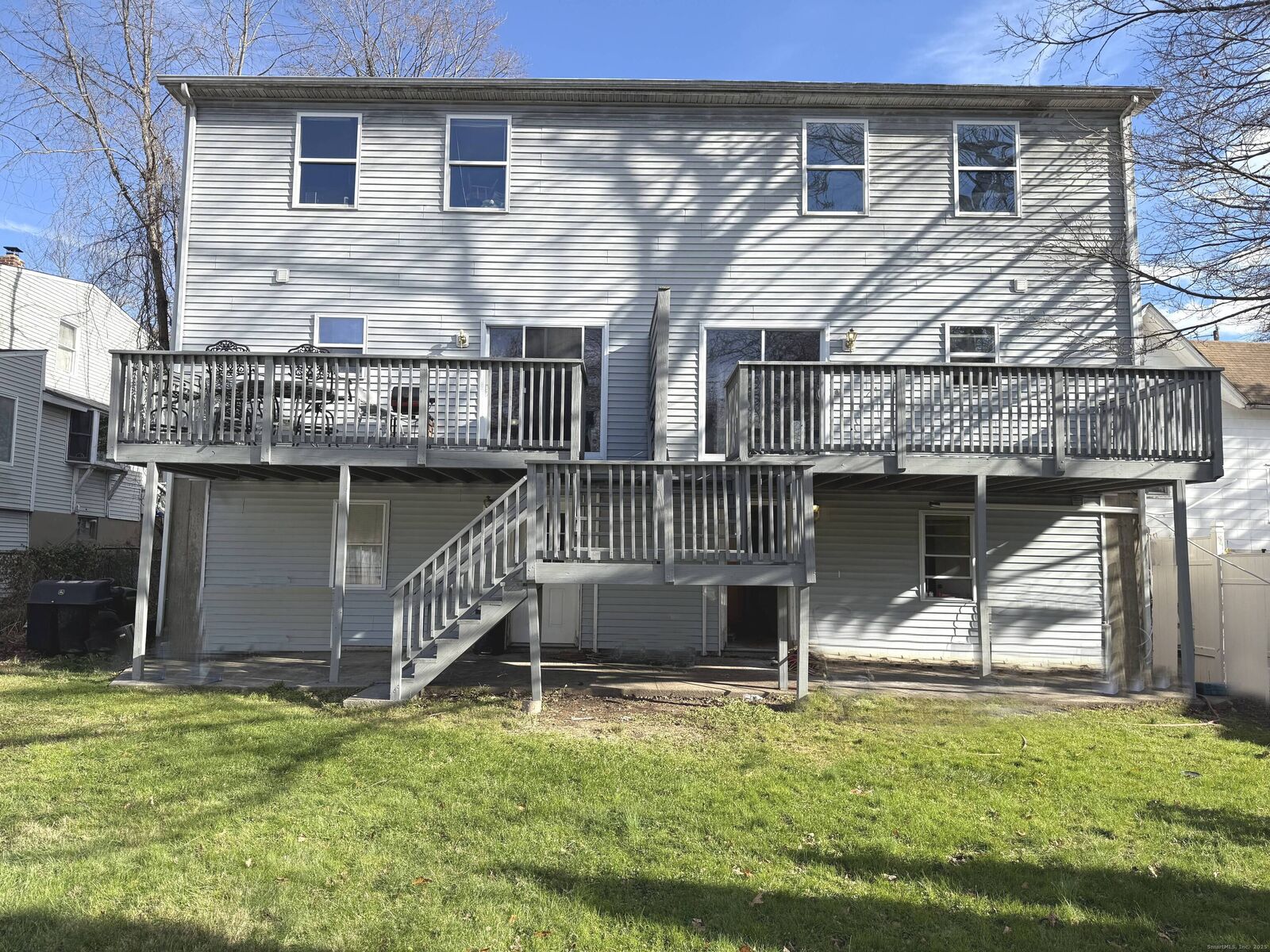 Property Photo:  29 Nash Place  CT 06854 