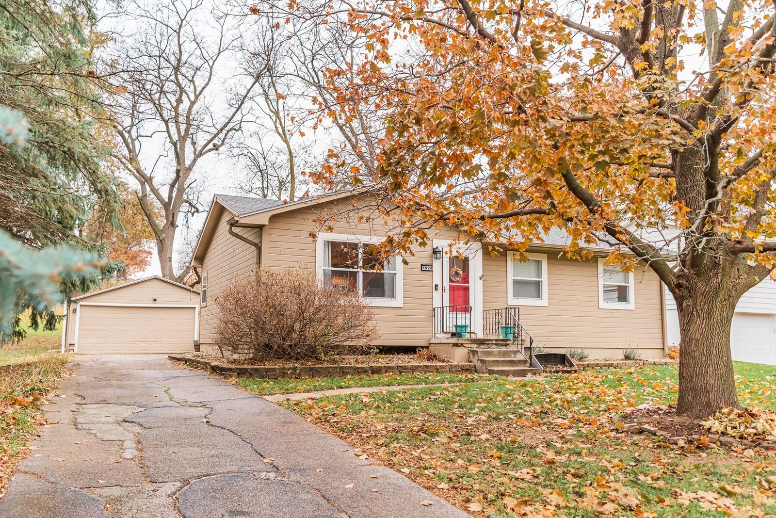 Property Photo: 1024 N Walnut Street IA 51534