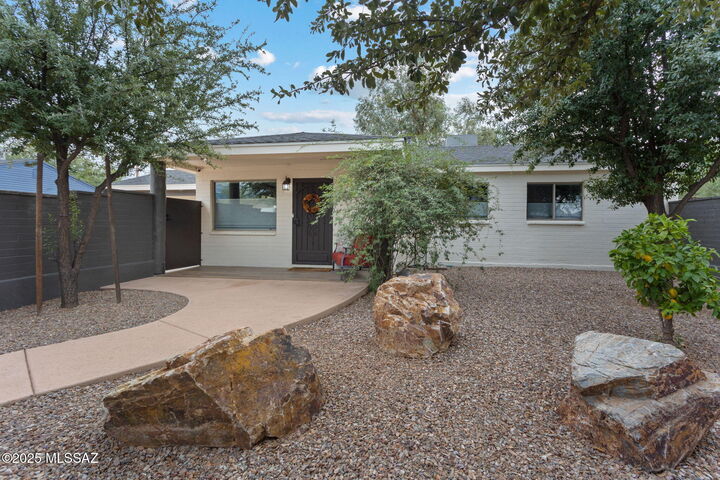 Property Photo:  5658 E Linden Street  AZ 85712 