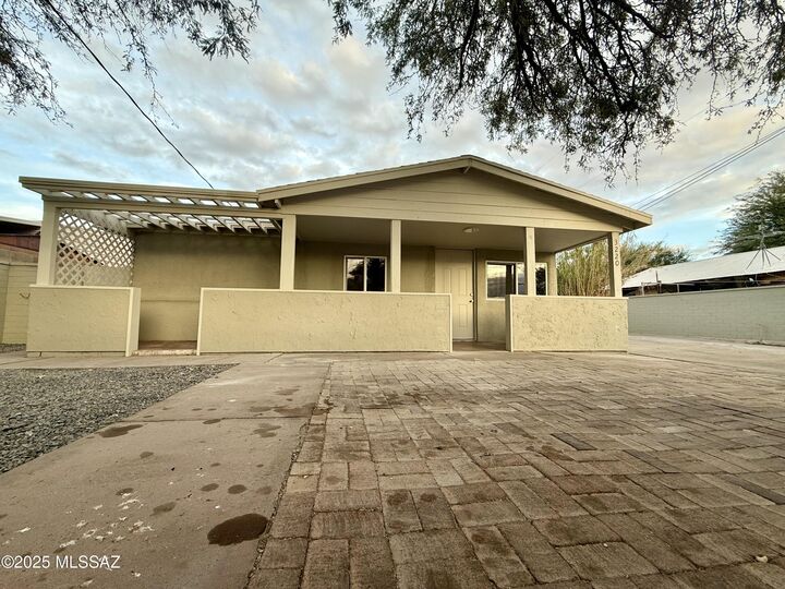 Property Photo:  3220 N Romero Road  AZ 85705 
