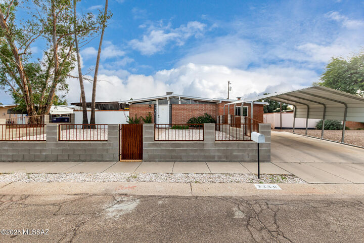 7140 E Port Au Prince Place  Tucson AZ 85710 photo