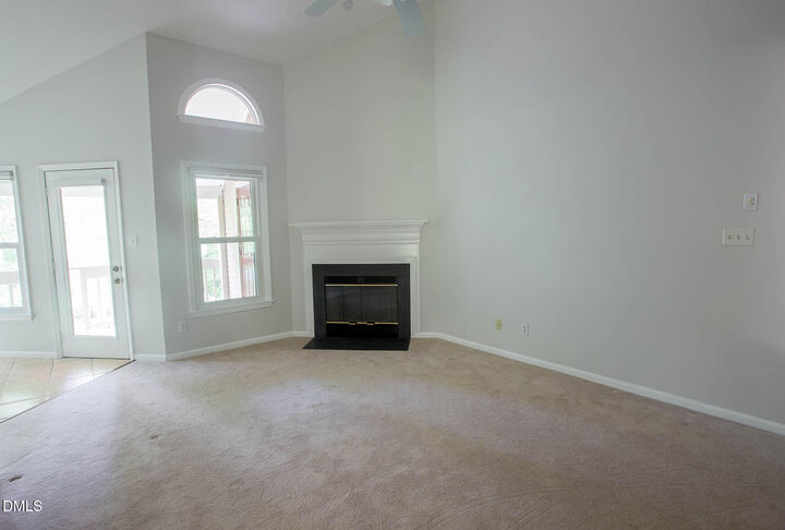Property Photo:  115 Abingdon Court 2B  NC 27513 