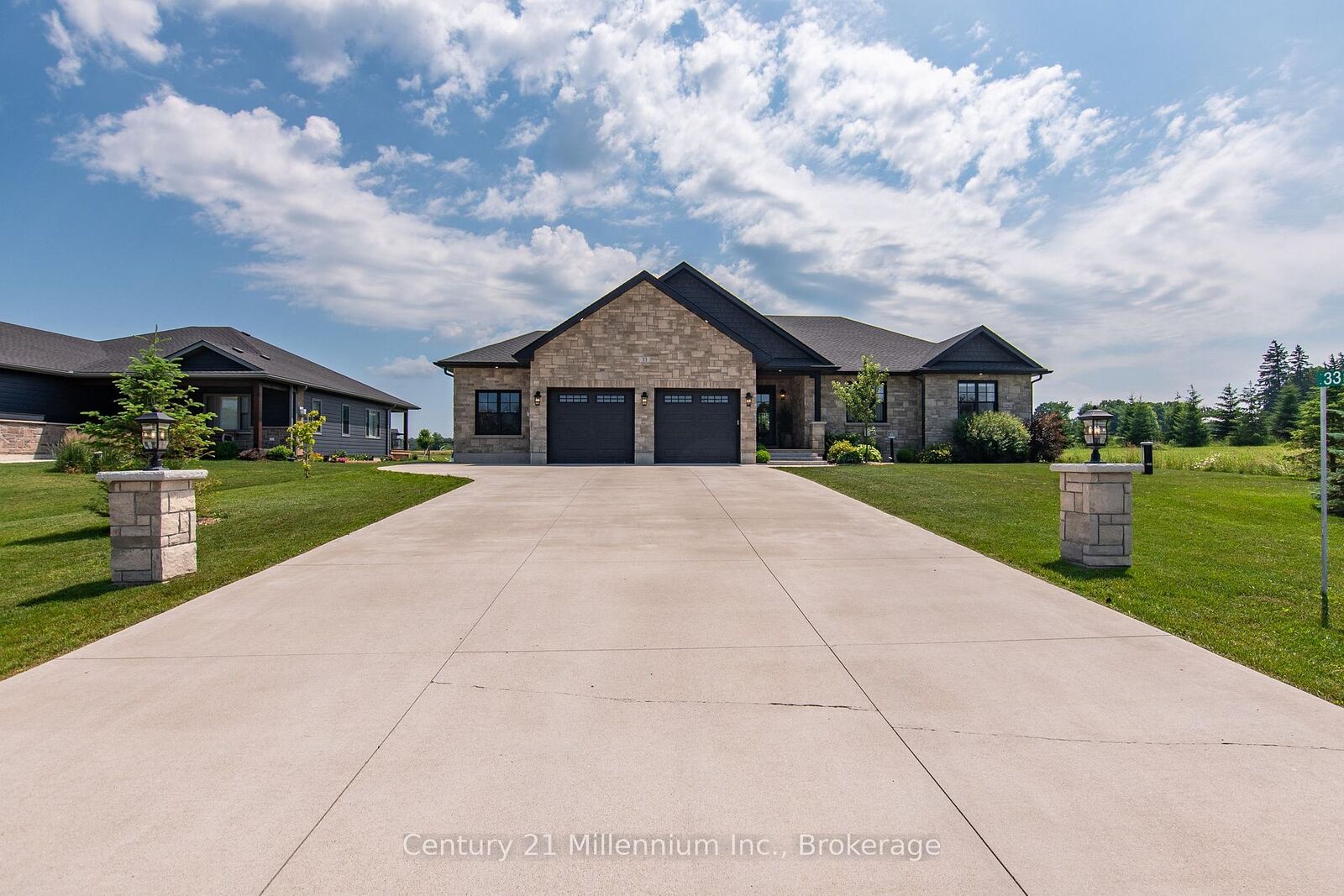 Property Photo:  33 Nickason Drive  ON N0H 1A0 