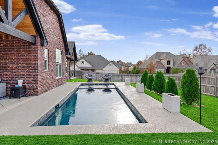 Property Photo:  406 N 84th Place  OK 74014 