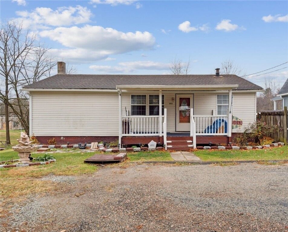 Property Photo:  1013 Franklin St  PA 15683 