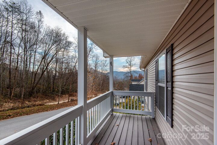 Property Photo: 263 Newberry Drive NC 28732