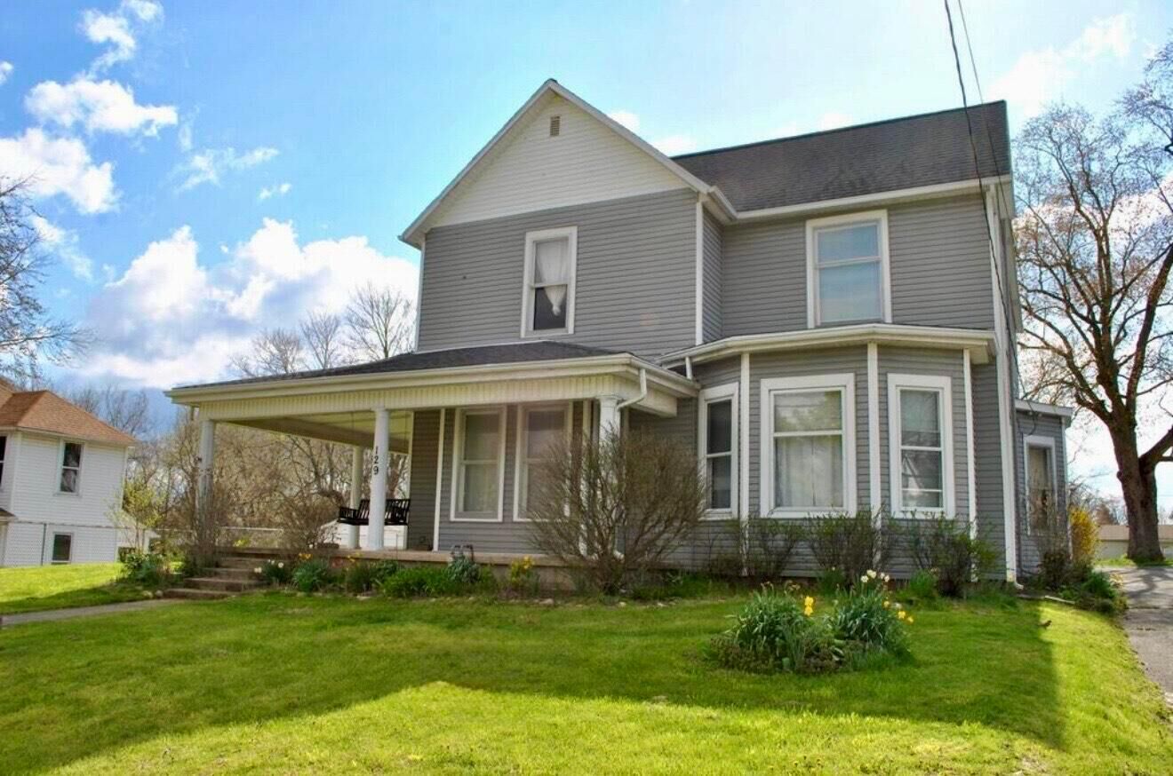 Property Photo: 129 W Columbus Street OH 43143
