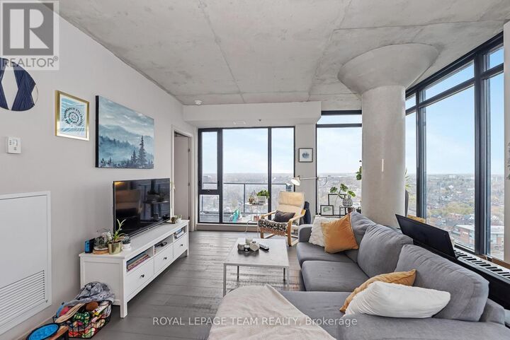 Property Photo:  203 Catherine Street 1803  ON K2P 1J5 