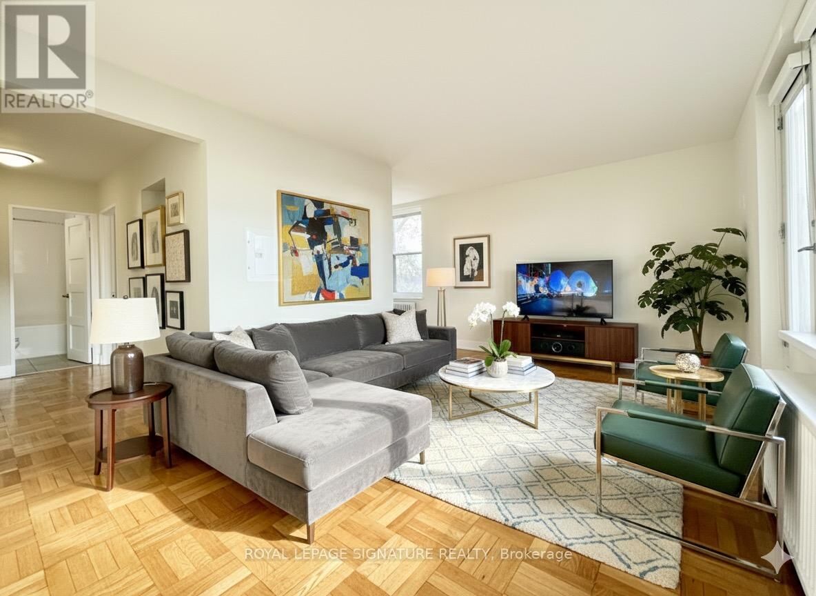 Property Photo: 1545 Bathurst Street 511 ON M5P 3H6