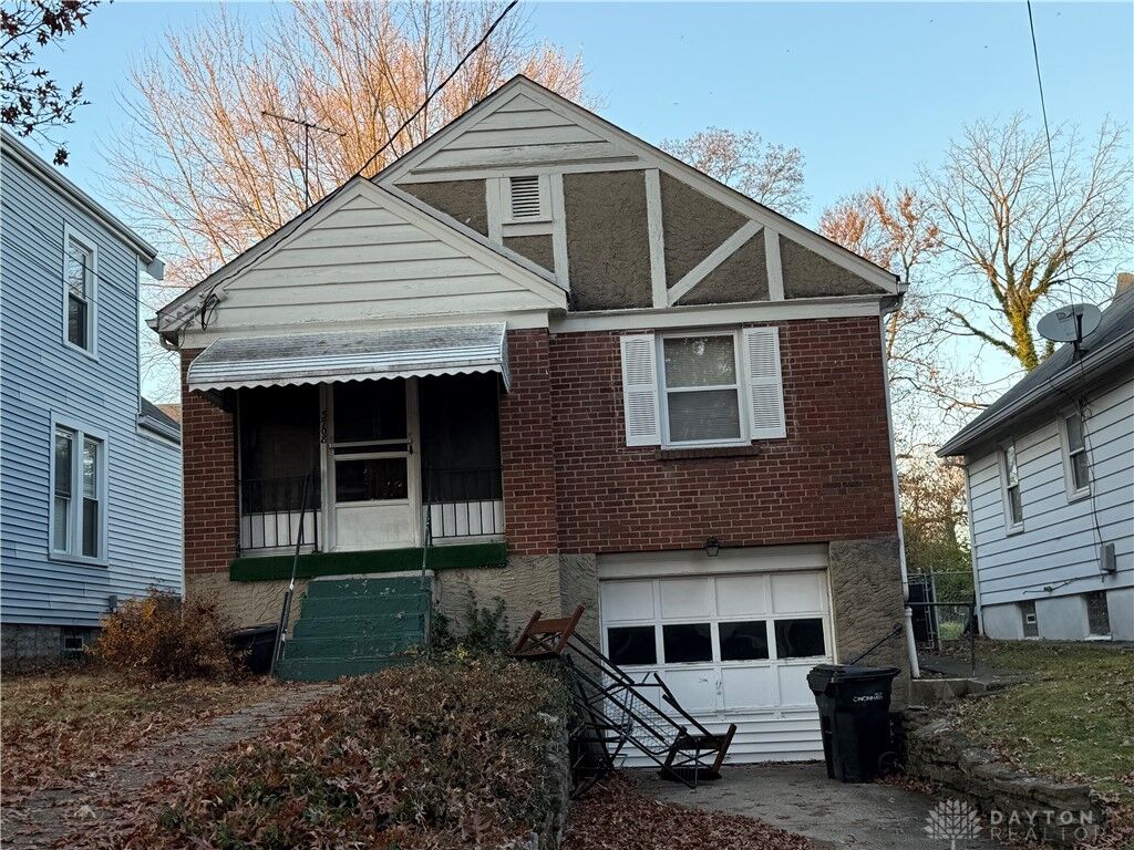 Property Photo:  3708 Zinsle Avenue  OH 45213 