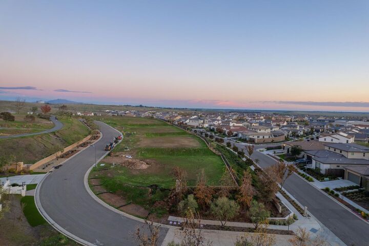 Property Photo:  882 Terrace Place  CA 93636 