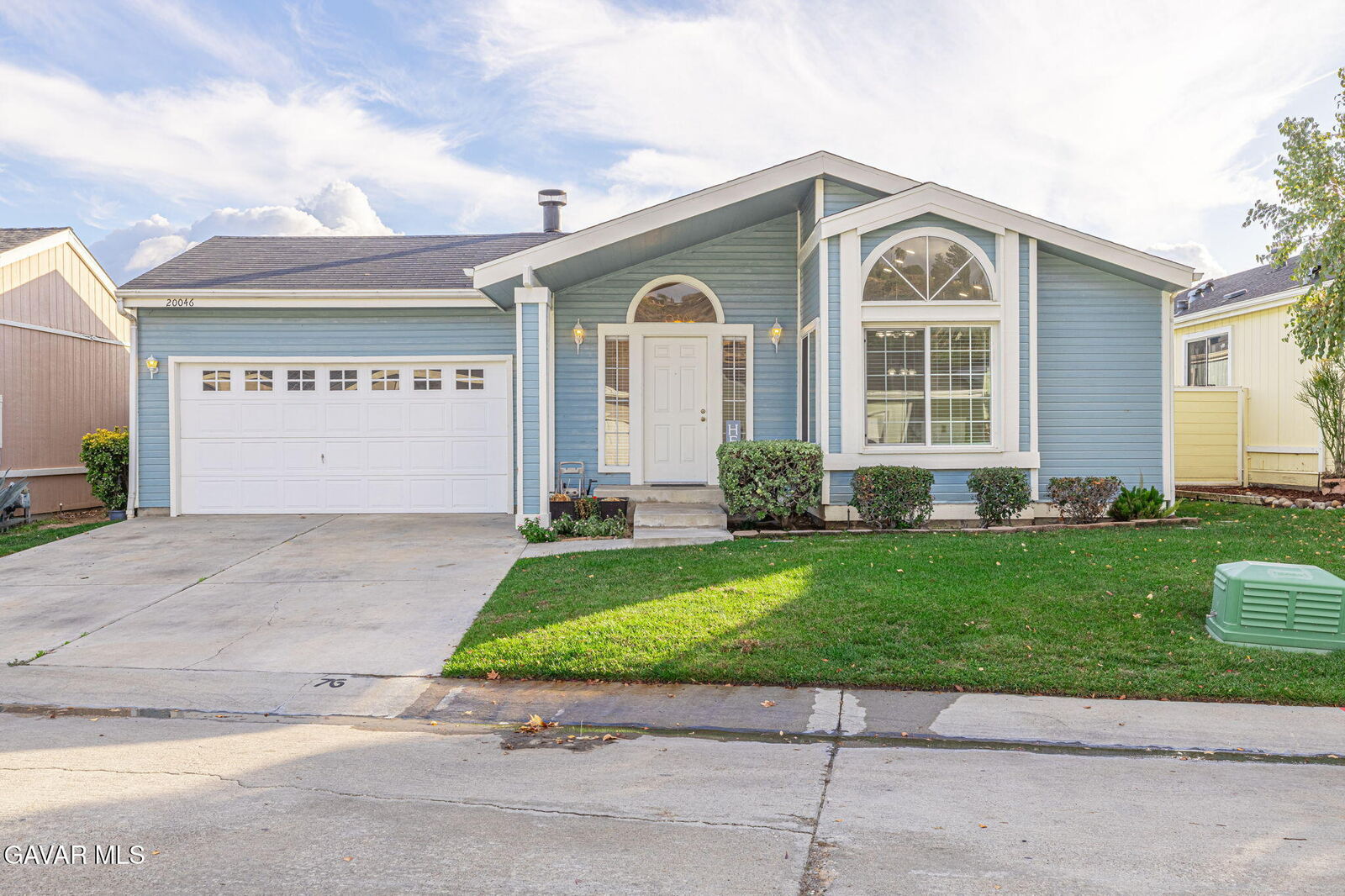 Property Photo:  20046 Canyon View Drive  CA 91351 