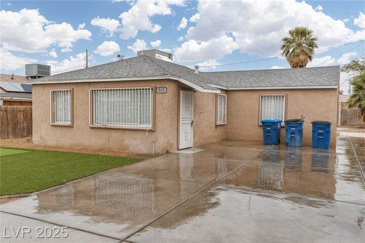 Property Photo:  517 Lillis Avenue  NV 89030 