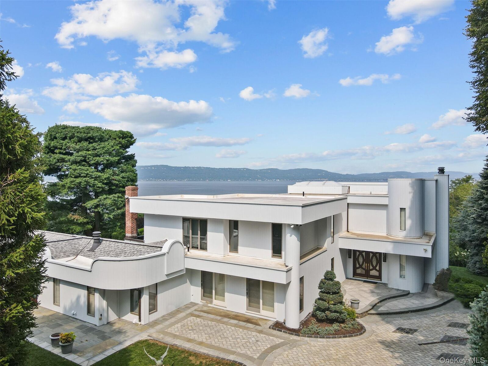 Property Photo:  43 Matthiessen Park N  NY 10533 