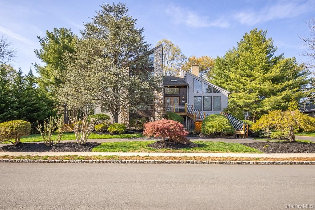 Property Photo:  16 Lady Godiva Way  NY 10956 