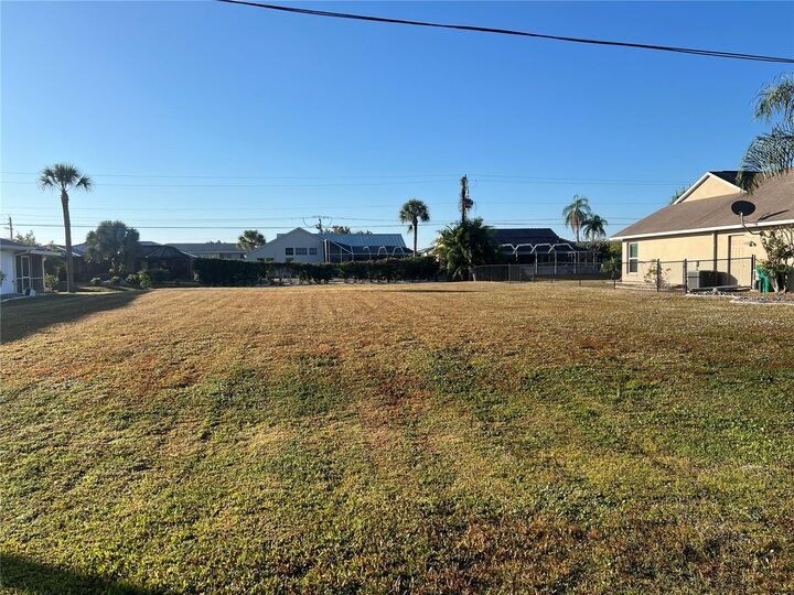 Property Photo:  25285 Padre Lane  FL 33983 