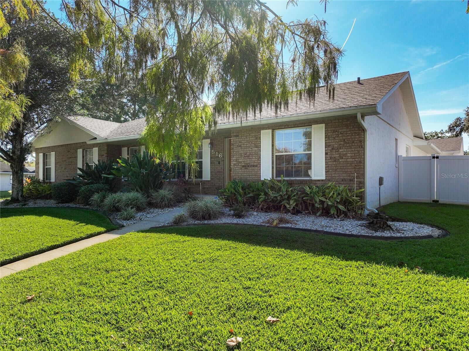 Property Photo: 516 Fernwood Drive FL 32701